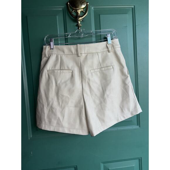 7 For All Mankind Medium Faux Leather Blazer and Short Set in a cream NEW - Picture 10 of 16